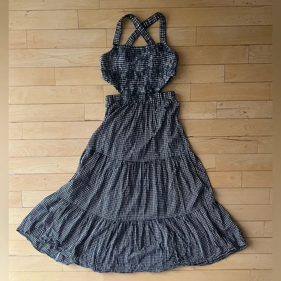 AE Smocked Cut-Out Gingham Black and White Midi Dress - Picture 3 of 11